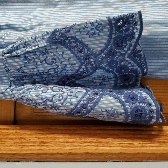 Davi & Dani Dress - Picture 2 of 5